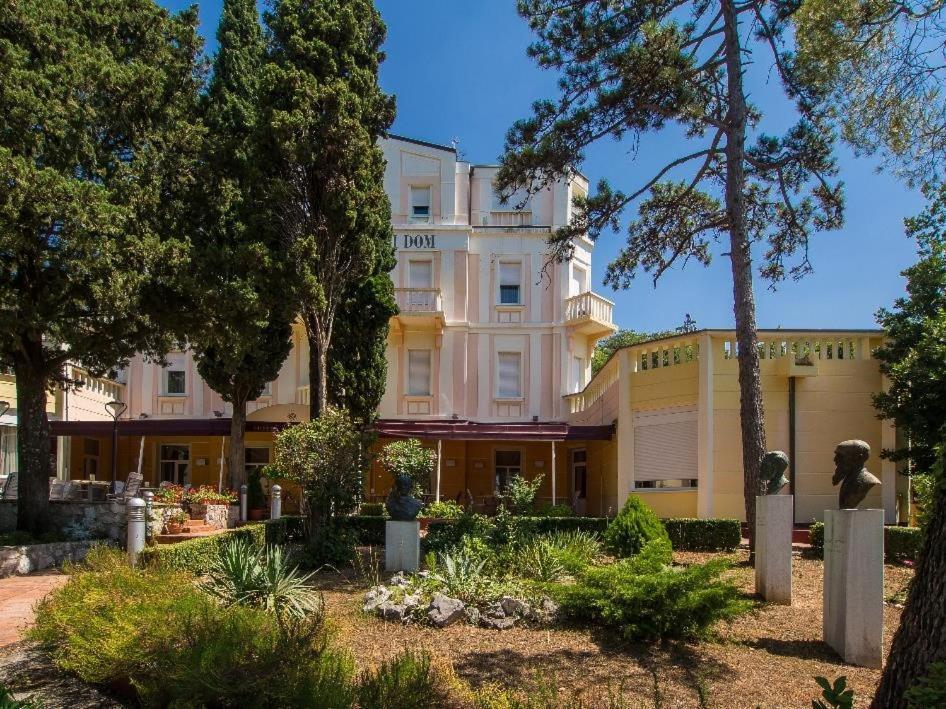 Hotel Vila Ruzica- Glavna Zgrada I Depandanse Crikvenica Eksteriør bilde