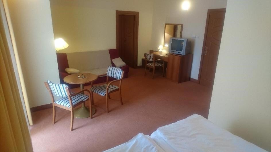 Hotel Vila Ruzica- Glavna Zgrada I Depandanse Crikvenica Eksteriør bilde