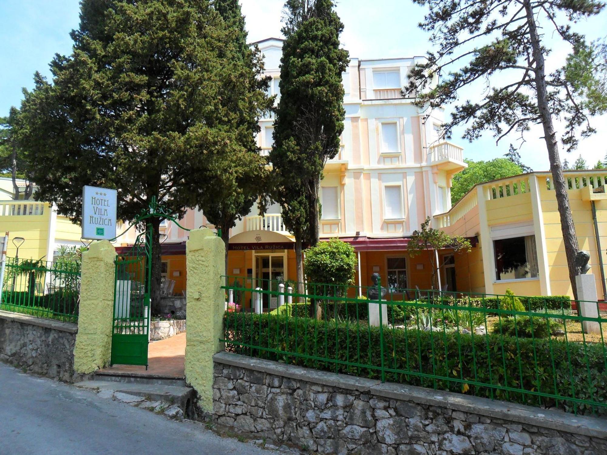 Hotel Vila Ruzica- Glavna Zgrada I Depandanse Crikvenica Eksteriør bilde